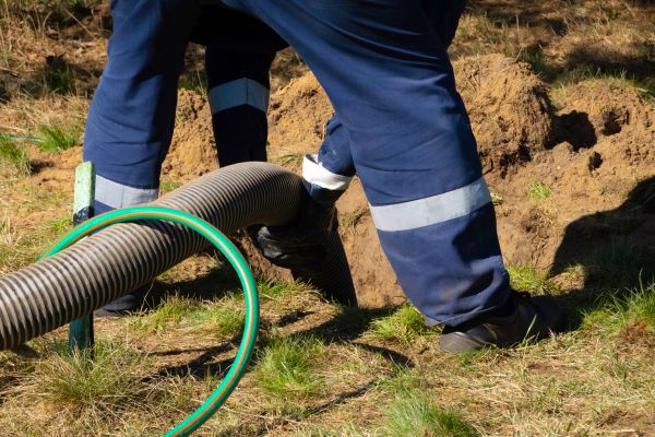 Sewer Pipe Unclogging Service